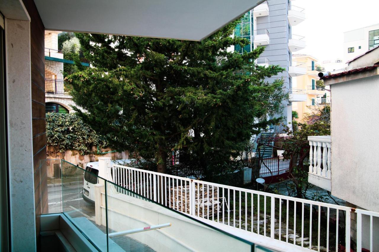 Apartments Lm Residence Rafailovići Eksteriør billede